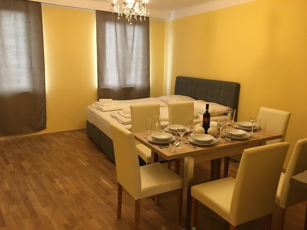 Vienna Downtown River Apartment Екстер'єр фото