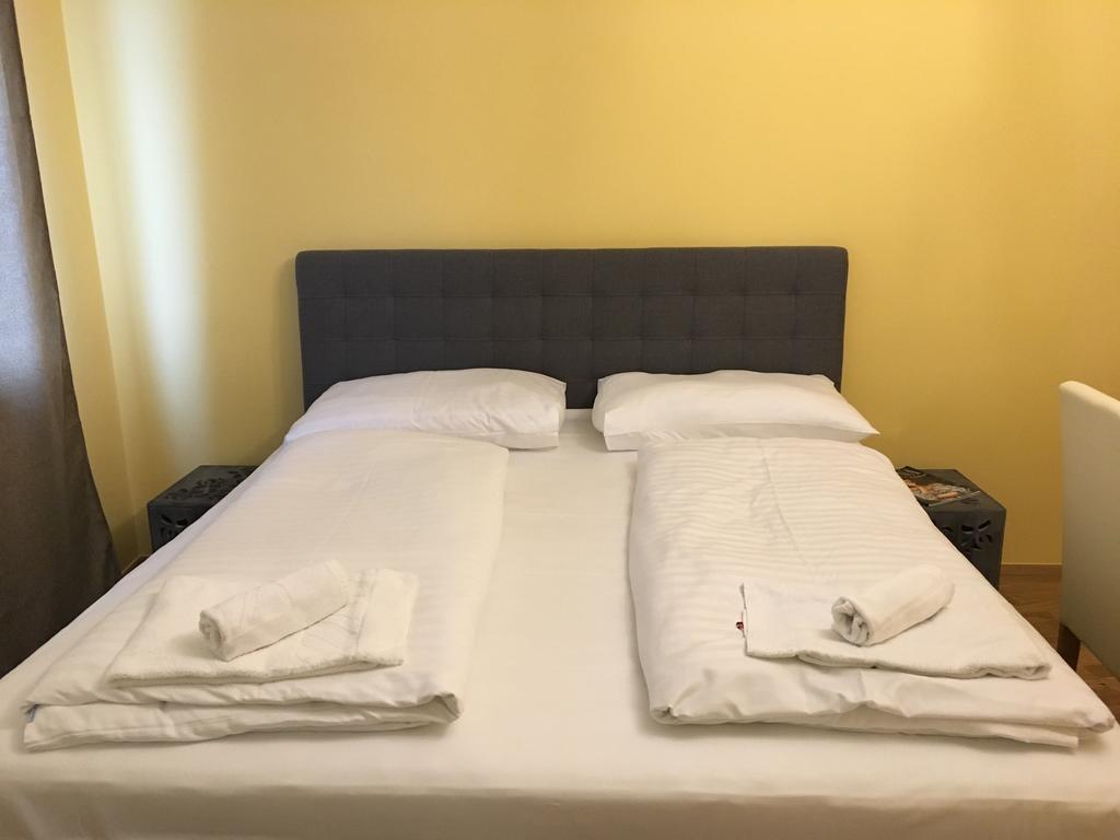 Vienna Downtown River Apartment Екстер'єр фото