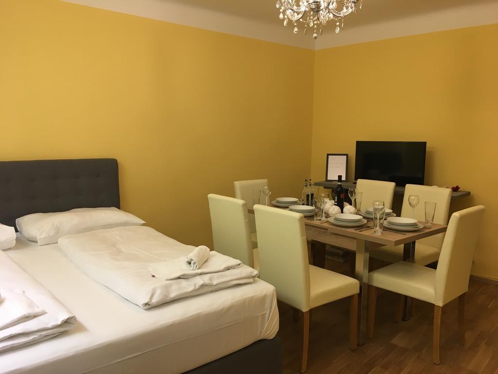 Vienna Downtown River Apartment Екстер'єр фото